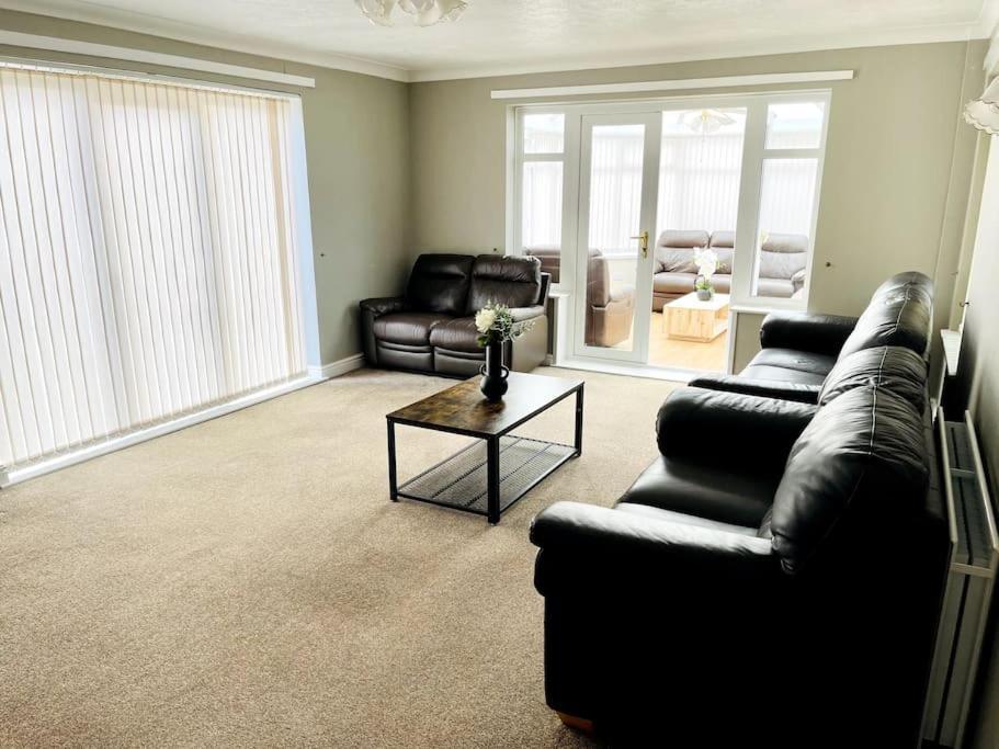 5-Bedroom Cottage In Healing, Grimsby Exterior foto